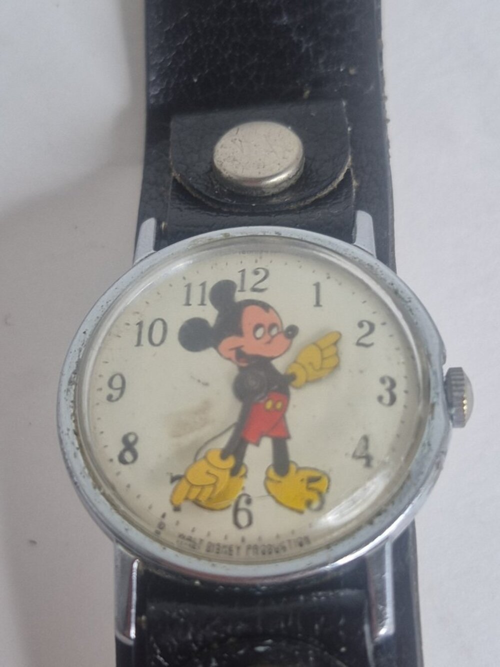 Walt Disney Production Mickey Mouse Wristwatch Original Leather Band Manual Wind